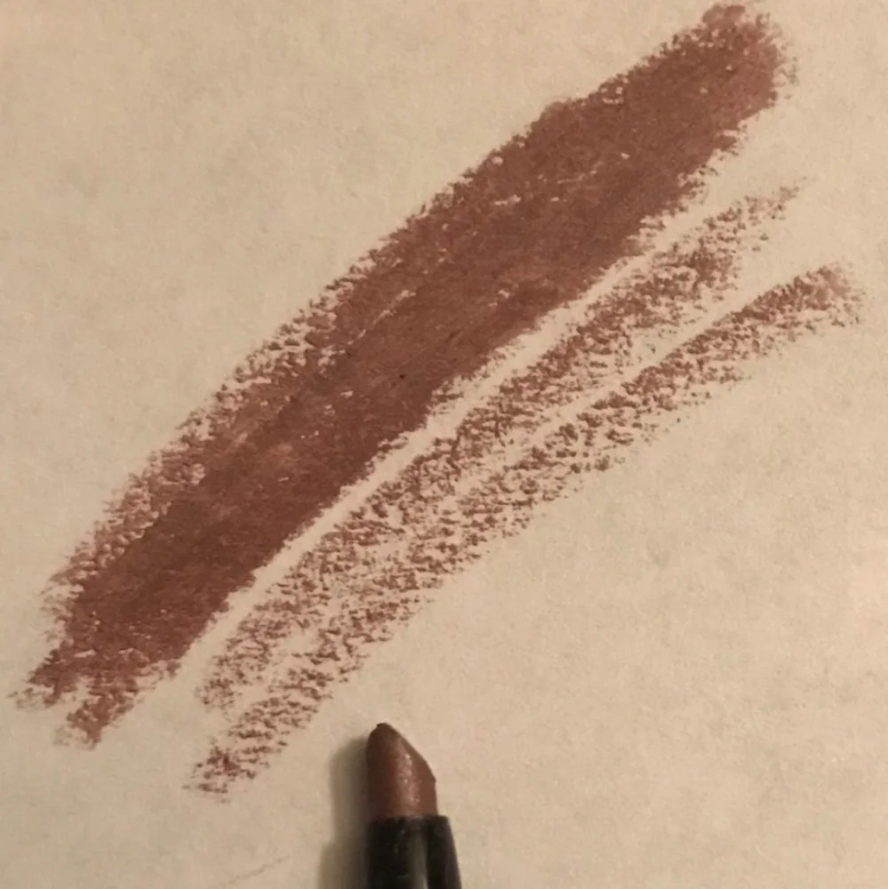 🆕 Savvy Lip Liner Icy Mauve 💎